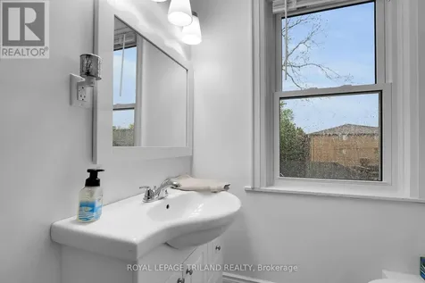 86 Kains Street St. Thomas ON N5P 1N7