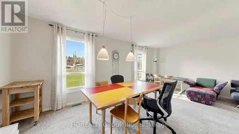 433 Keats Way Waterloo ON N2L 5S7