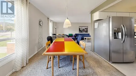 433 Keats Way Waterloo ON N2L 5S7