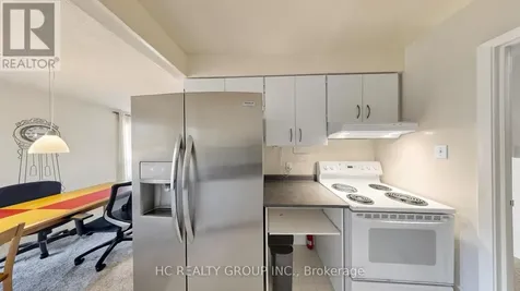 433 Keats Way Waterloo ON N2L 5S7