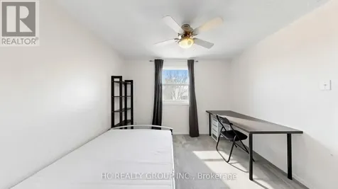 433 Keats Way Waterloo ON N2L 5S7
