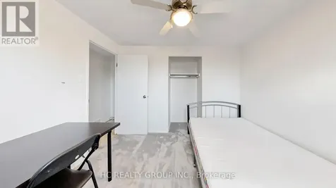 433 Keats Way Waterloo ON N2L 5S7