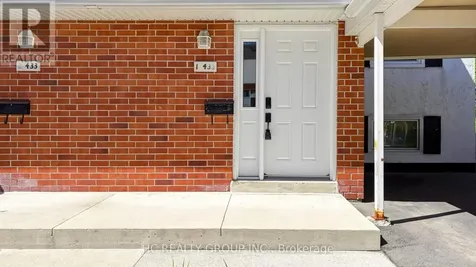 433 Keats Way Waterloo ON N2L 5S7