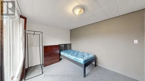 433 Keats Way Waterloo ON N2L 5S7