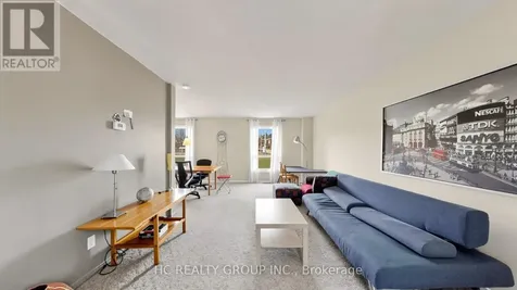 433 Keats Way Waterloo ON N2L 5S7