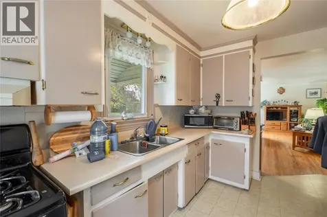 826 Lynwood Avenue Sarnia ON N7T 7A4