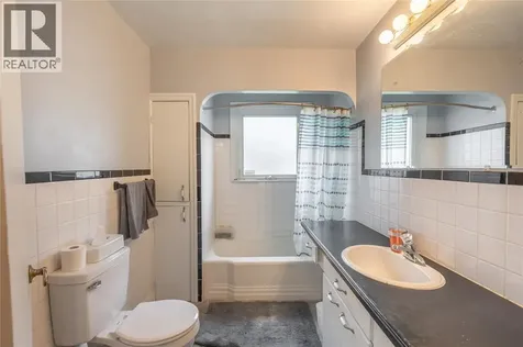 826 Lynwood Avenue Sarnia ON N7T 7A4