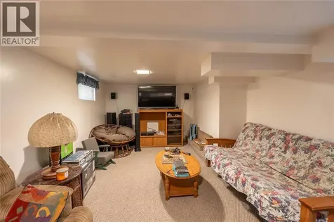 826 Lynwood Avenue Sarnia ON N7T 7A4