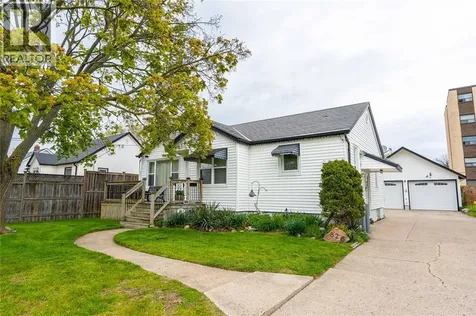 826 Lynwood Avenue Sarnia ON N7T 7A4