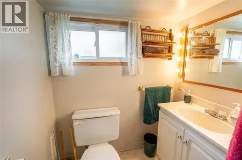 826 Lynwood Avenue Sarnia ON N7T 7A4