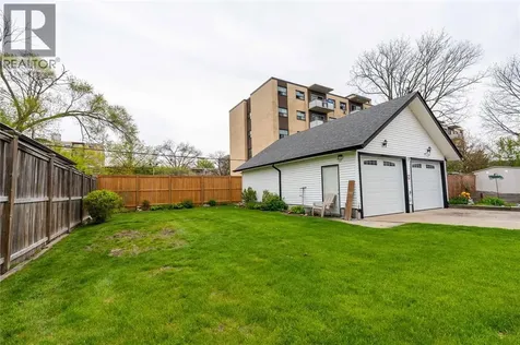 826 Lynwood Avenue Sarnia ON N7T 7A4