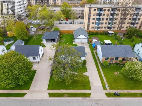 826 Lynwood Avenue Sarnia ON N7T 7A4