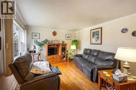 826 Lynwood Avenue Sarnia ON N7T 7A4