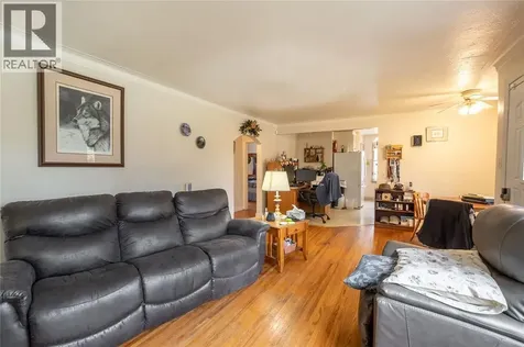 826 Lynwood Avenue Sarnia ON N7T 7A4