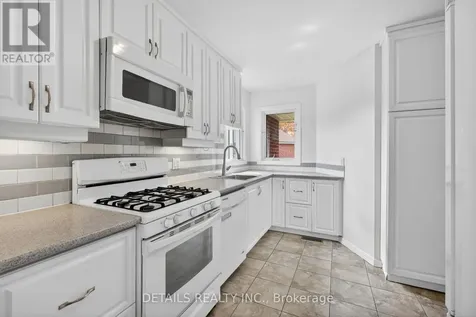 23 Clifford Private Ottawa ON K1G 4Y8