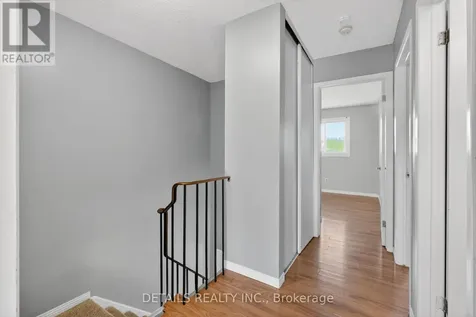 23 Clifford Private Ottawa ON K1G 4Y8