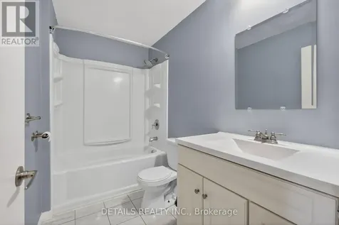 23 Clifford Private Ottawa ON K1G 4Y8