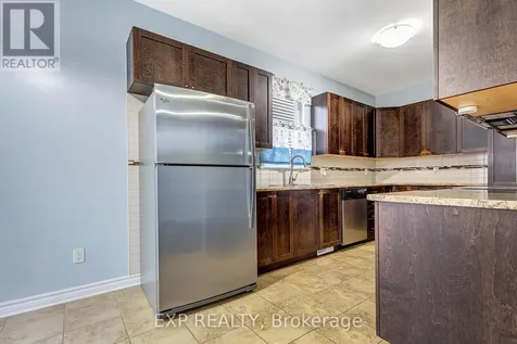 635 Moorpark Avenue Ottawa ON K2M 0H8