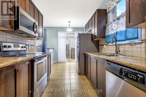 635 Moorpark Avenue Ottawa ON K2M 0H8