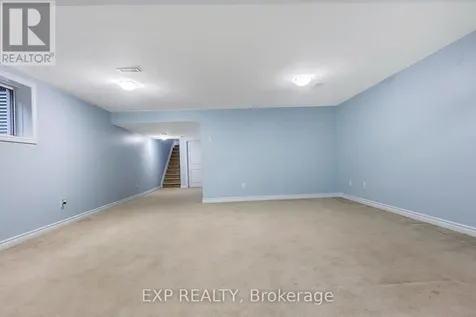 635 Moorpark Avenue Ottawa ON K2M 0H8
