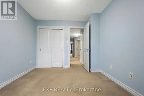 635 Moorpark Avenue Ottawa ON K2M 0H8