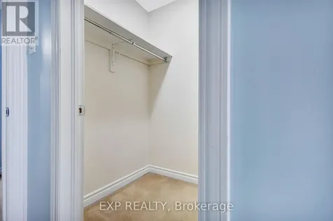 635 Moorpark Avenue Ottawa ON K2M 0H8