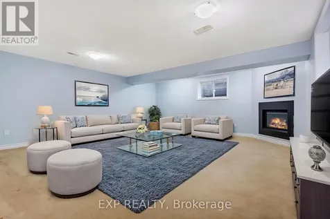635 Moorpark Avenue Ottawa ON K2M 0H8