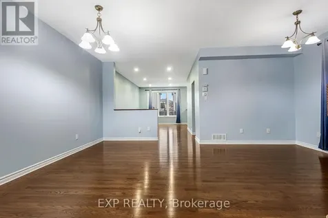 635 Moorpark Avenue Ottawa ON K2M 0H8