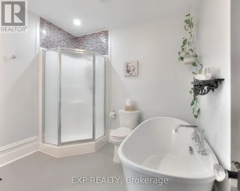 2027 Victoria Street Howick ON N0G 1X0