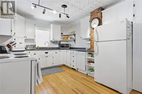 339 Montague Avenue Sudbury ON P3C 4G4