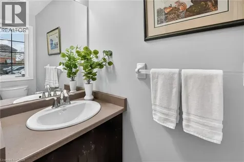8 Lakelawn Road Grimsby ON L3M 0G1