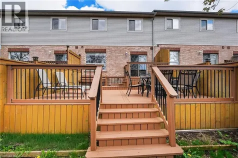 8 Lakelawn Road Grimsby ON L3M 0G1