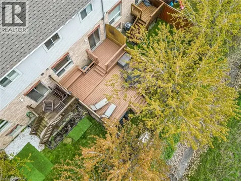 8 Lakelawn Road Grimsby ON L3M 0G1