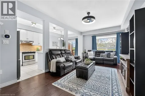 8 Lakelawn Road Grimsby ON L3M 0G1