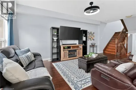 8 Lakelawn Road Grimsby ON L3M 0G1