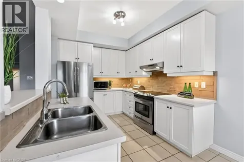 8 Lakelawn Road Grimsby ON L3M 0G1