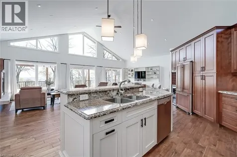720 Mountain Brow Road West Burlington ON L7P 5A3