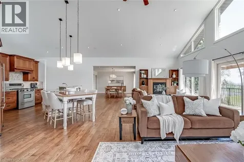 720 Mountain Brow Road West Burlington ON L7P 5A3