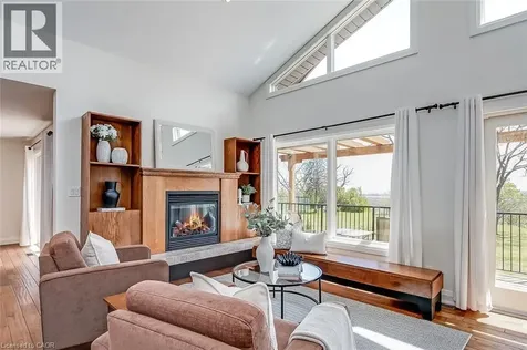 720 Mountain Brow Road West Burlington ON L7P 5A3