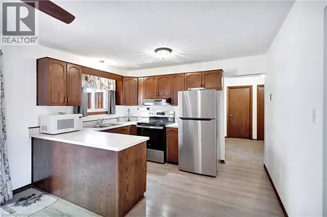 16 Sandlewood Avenue Brantford ON N3V 1C6