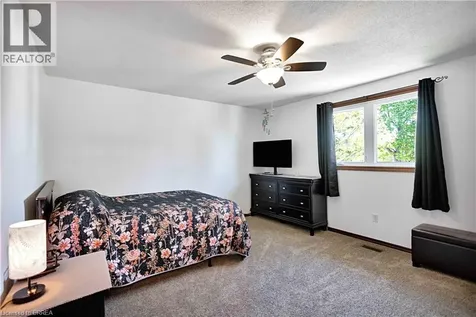 16 Sandlewood Avenue Brantford ON N3V 1C6