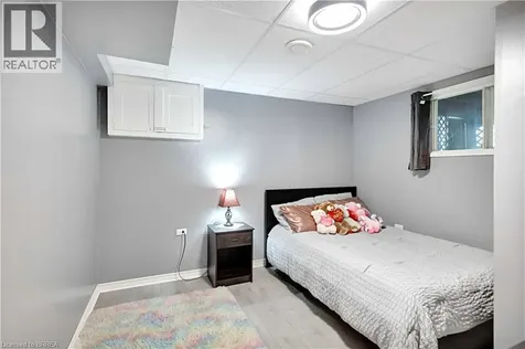 16 Sandlewood Avenue Brantford ON N3V 1C6