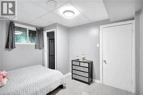 16 Sandlewood Avenue Brantford ON N3V 1C6