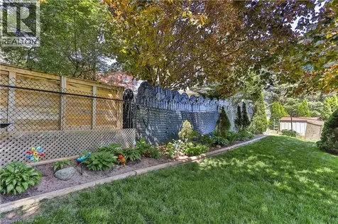 16 Sandlewood Avenue Brantford ON N3V 1C6
