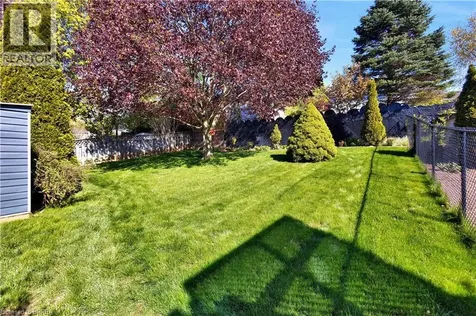 16 Sandlewood Avenue Brantford ON N3V 1C6