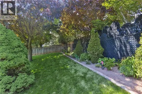 16 Sandlewood Avenue Brantford ON N3V 1C6