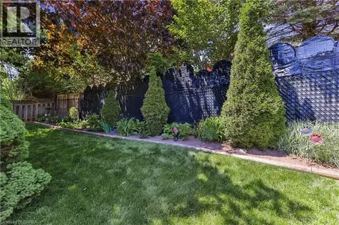 16 Sandlewood Avenue Brantford ON N3V 1C6