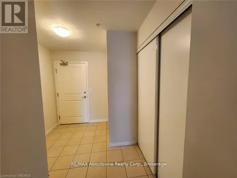 1083 Gordon Street Guelph (kortright West) ON N1G 0E8