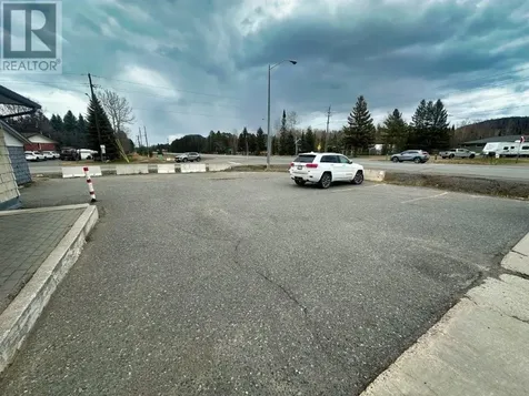 3 1725 Highway 61 Thunder Bay ON P7J 1G3