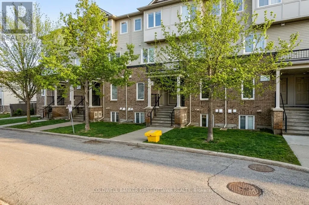 150 Urbancrest Private Ottawa ON T1P 1L9